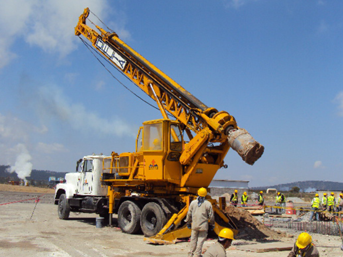 Perforadora en Camión PC06RTA